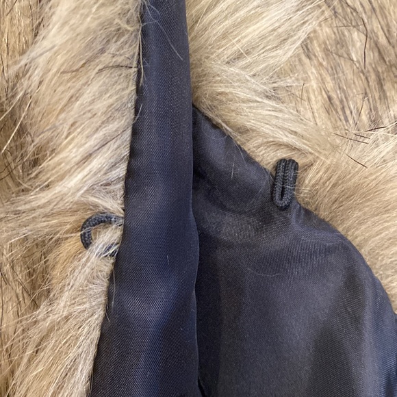 Faux Fur Vest - Picture 3 of 6